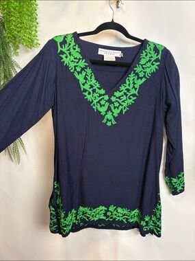 Gretchen Scott Designs top